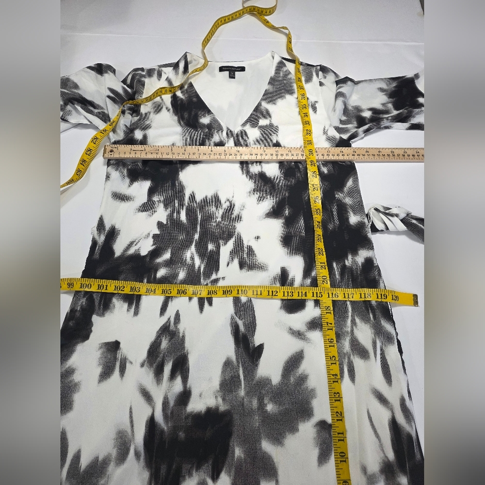 BANANA REPUBLIC Black and White Floral Print Midi Dress Size Medium. - Picture 11 of 15